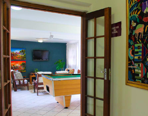 accommodation-entertainment-room